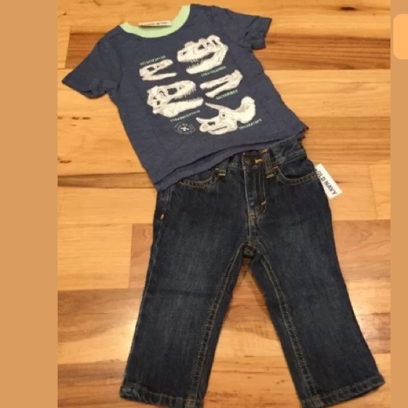 Old Navy Boys 12-18 Months Dinosaur Top & Jeans - Picture 1 of 6